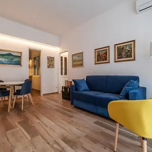  Appartamento Piazza Re Di Comfy